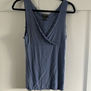 Banana republic sleeveless V-Neck